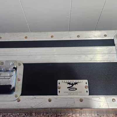 Dragon Case Pedalboard Flight Case Tour Roadcase (Gibson ES Style) 43x22x9 image 2