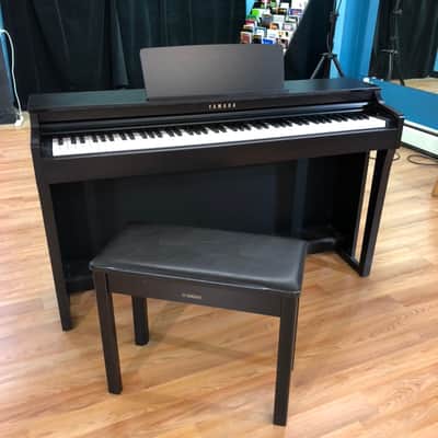 Yamaha CLP-625 Digital Piano image 2