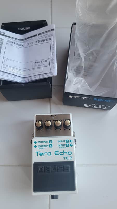 Boss TE-2 Tera Echo 2013 - Present - White image 1