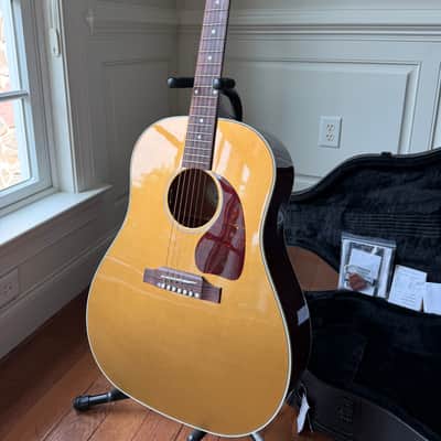 2026 Gibson J-45 Standard - Gold Top image 4
