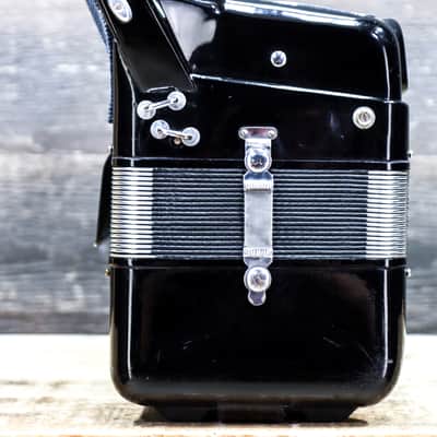 Titano Model Virtuoso 120-Bass 41-Key 11-Treble Switch Piano Accordion w/Case image 5