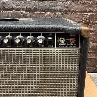 Music Man 210 HD-130 2x10 130-Watt Guitar Combo Amp – USA – Vintage image 5