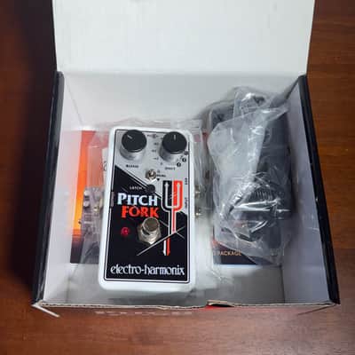 Electro-Harmonix Pitch Fork Polyphonic Pitch Shifter / Harmony Pedal 2014 - Present - Black / White / Red image 5
