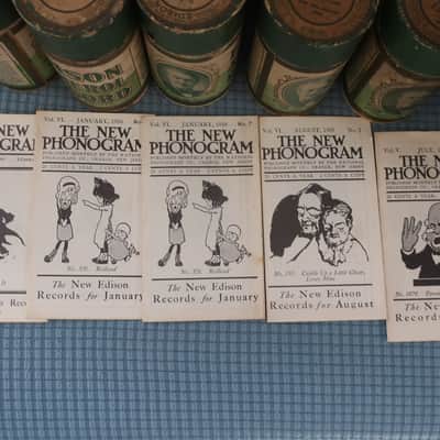 Vintage 1915 Edison Amberola Model 30 Cylinder Phonograph Dark Oak Motor Winds And Runs Works Great 10 Cylinders Original Poster & Brochure Amazing Condition Very LOUD! Wind Up No Electricity Needed Conversation Piece & Work Of Art! image 3