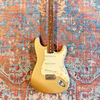1997 Fender American Vintage '62 Stratocaster - Shoreline Gold image 6