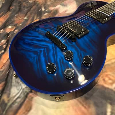 STINGER 🐈🕷️! 2015 Gibson Custom Shop Les Paul Custom Quilt Top M2M Made To Measure Blue Widow Burst Trans Aqua Black Fretboard Bare Knuckel Juggernaut Blackout Special Order Figured F Q 5A 7A Abalone Inlay Blueberry Cobalt image 7