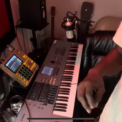 Yamaha Motif XS 7 Production Synthesizer 2000s - Gray