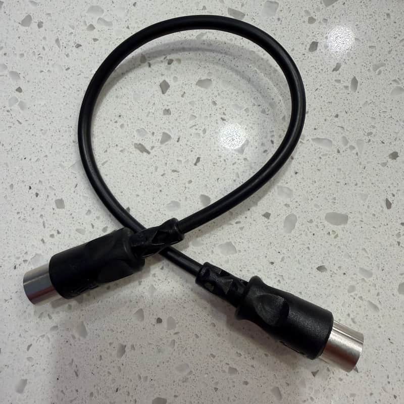 Hosa MID-301BK MIDI Cable (1 ft / 12")