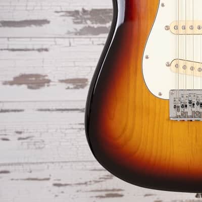 Fender Stratocaster XII 12-String 2002-2004 - 3 Tone Sunburst image 11