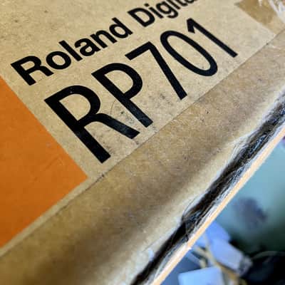 Roland Rp701la Digital Piano La image 3