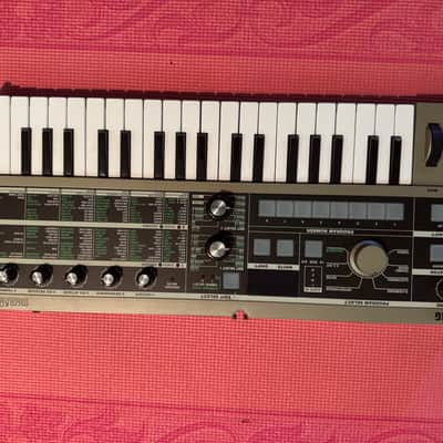 Korg MicroKORG 2 37-Key Synthesizer/Vocoder 2024 - Present - White