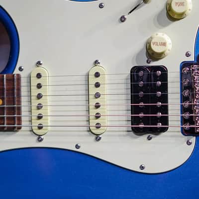 SUHR CLASSIC S VINTAGE LIMITED EDITION LAKE PLACID BLUE image 3