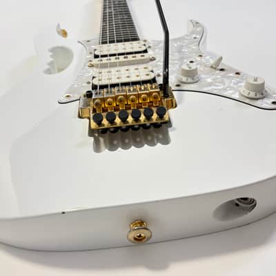 Ibanez JEM7V Prestige White Steve Vai Signature image 6