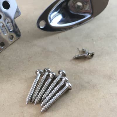 Lefty Light NOS Relic Fender Squier Guitar Bridge Fender Strat Strat Tremolo Kit 52mm 2 1/16” Spacing image 4
