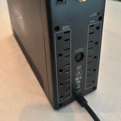 APC UPS 1350 2019 - Factory Black image 3