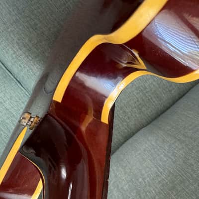 Extremely Rare: Hondo II Professional Japan H-1060 Semi-hollow 1981 - Wine image 15