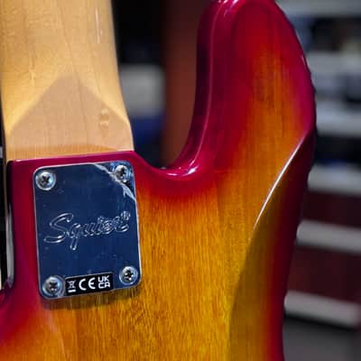 Squier Classic Vibe Active '70s Jazz Bass V 2025 - Present - Sienna Sunburst image 3