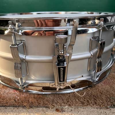 Ludwig No. 404 Acrolite 5x14" 8-Lug Aluminum Snare Drum with Pointed Blue/Olive Badge Late 1970s - Matte Aluminum image 3