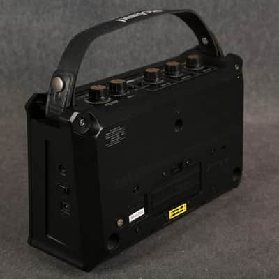 Roland MOBILE AC Acoustic Chorus Guitar Amp - 2nd Hand image 4
