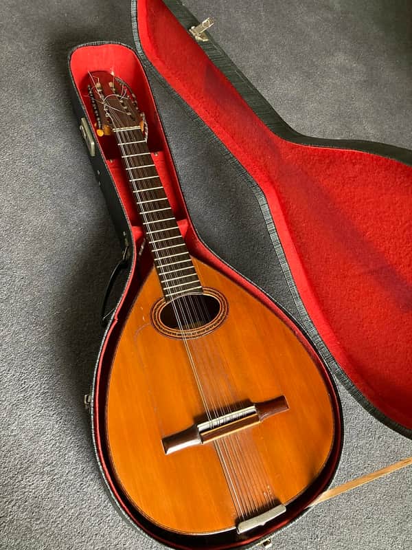 12-string laud made by renowned Spanish luthier Modesto Borreguero in 1952 image 1