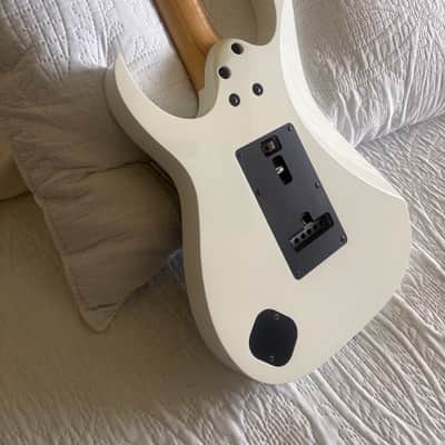 Ibanez RG 1550 2013 - White image 6