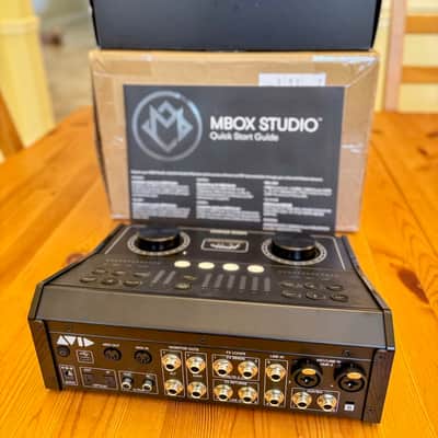 Avid MBox Studio 21x22 USB-C Audio Interface 2022 - Present - Black image 3