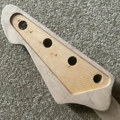 Maple Wood 4 String Bass Neck, 20 Frets Fingerboard image 7