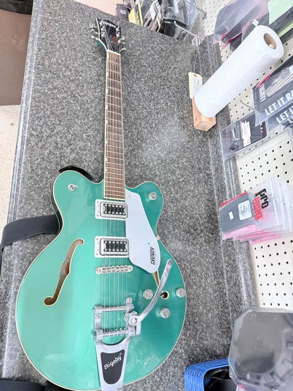Gretsch G5622t - Green image 1
