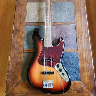 Fender Vintera J Jazz bass w/TSA case 2022 - sunburst image 3