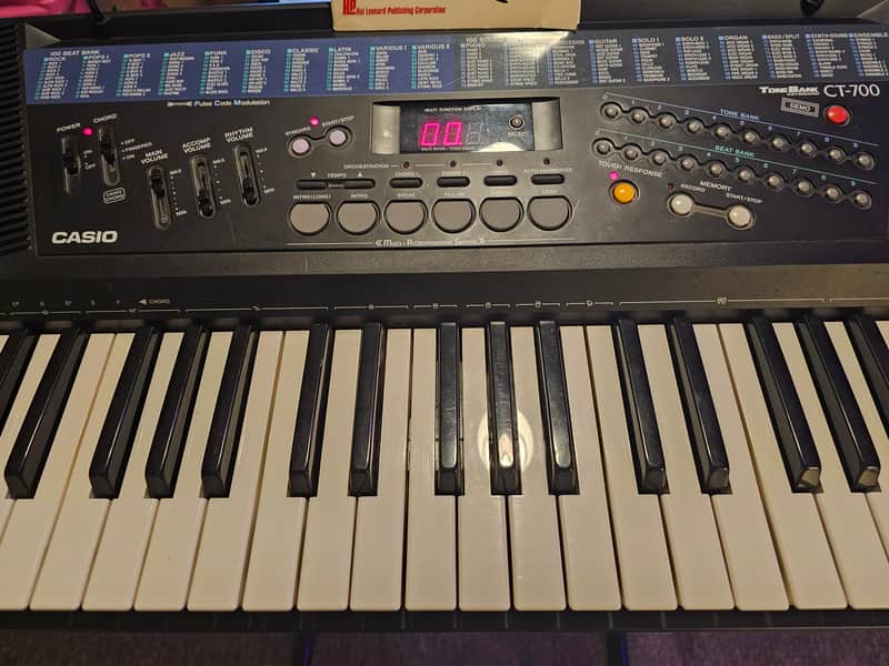 Casio CT-700 Tone Bank Keyboard w/ Original Box, Booklet & Stands image 1