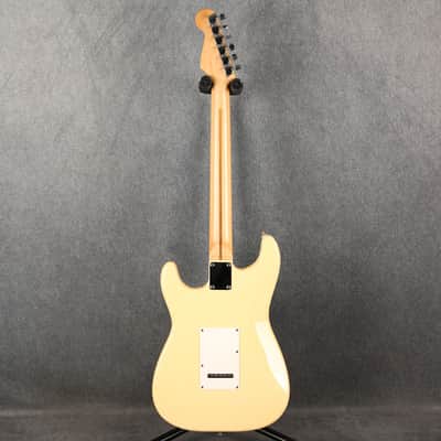 Squier Stratocaster - Made in Korea - White - 2nd Hand image 7