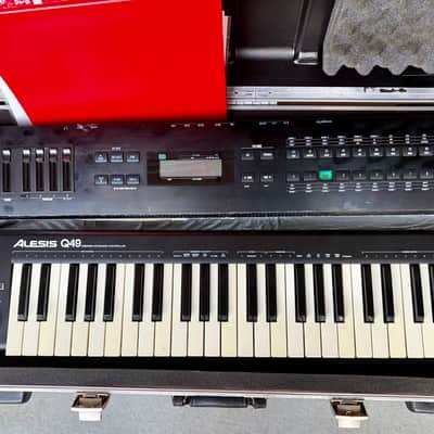 Alesis QS6.1 Synthesizer and Q49 MIDI Keyboard Controller Chopped project with hard case SKB 88