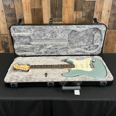 Fender American Professional Stratocaster with Rosewood Fretboard 2017 - 2019 - Sonic Grey- Electric Guitar w/Hard shell case image 24