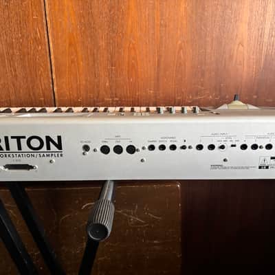Korg Triton 61 key Music Workstation / Sampler image 11