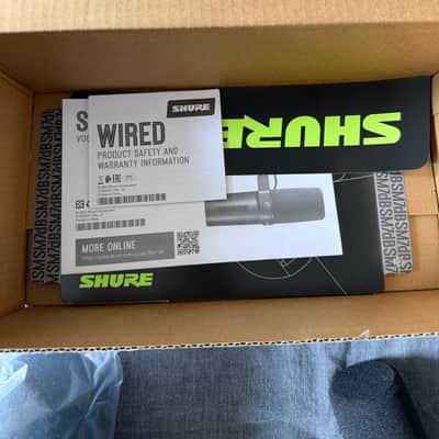 Shure SM7dB Cardioid Dynamic Microphone with Built-In Preamp 2023 - Present - Black image 3