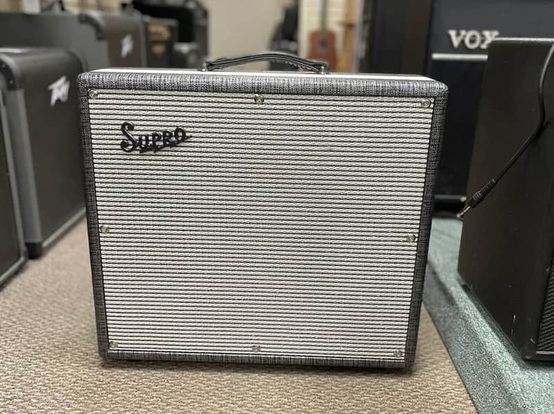 Supro 1699R Statesman 2-Channel 50-Watt Tube Guitar Combo Amp w/ Footswitch - Open Box image 1
