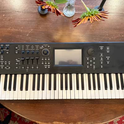 Yamaha MODX6+ 61-Key 16-Voice Synthesizer 2022 - Present - Black