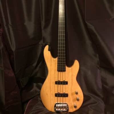 G&L Tribute Series JB-2 Bass Gloss Natural w/ Rosewood Fretboard