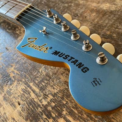 Fender Mustang '69 Reissue CIJ R-Serial 2004 Rare Non-Catalogue Solid Lake Placid Blue w/ Matching Headstock image 8