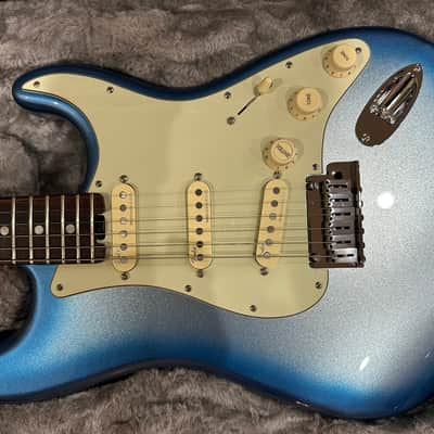 2016 Fender American Elite Stratocaster with Ebony Fretboard 2016 - 2019 - Sky Burst Metallic image 7