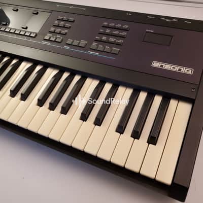 Ensoniq VFX - Digital Synth 1988 - Road Case Included - Manual Included - Tested image 2