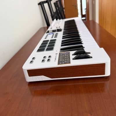 Arturia KeyLab Essential 49 MIDI Controller 2017 - Present - White image 3