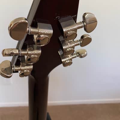 Gibson Flying V 2018 Aged Cherry image 3