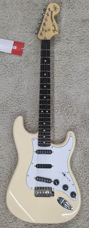 Fender Ritchie Blackmore Stratocaster Electric Guitar, Scalloped Fretboard - MIM