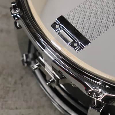 Pearl Roadshow 5.5 X 14" Snare Drum Black image 11