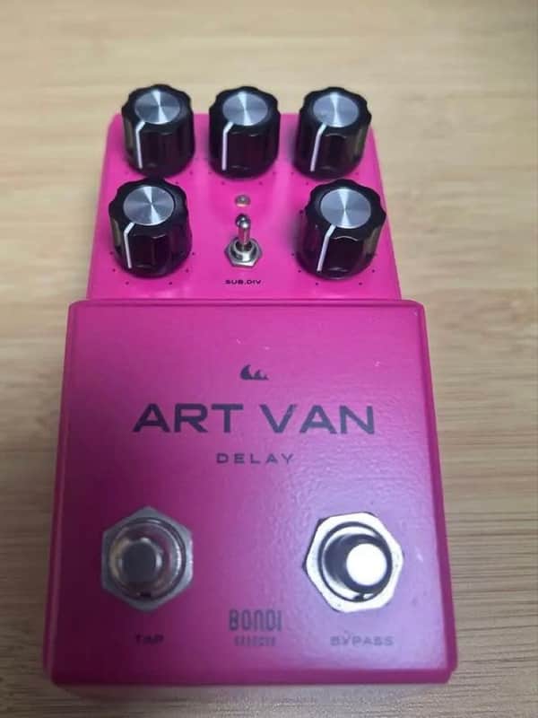 Bondi Effects ART VAN DELAY