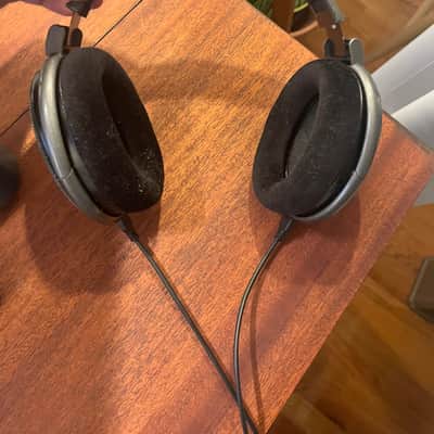 Sennheiser HD 650 with recently replaced pads image 4