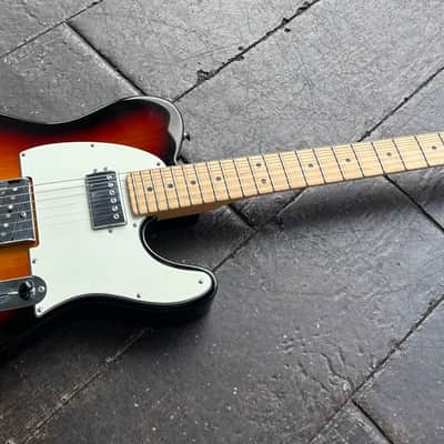 Fender American Performer Telecaster Hum with Maple Fretboard 2022 - Present - 3-Tone Sunburst image 4