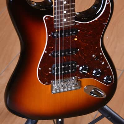 Fender Stratocaster American Professional II 3 Tone Sunburst - Upgrade: Meccaniche autobloccanti, Pickup Noiseless - image 9