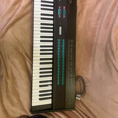 Yamaha DX7 Signed & Owned By Qual (William Maybelline)